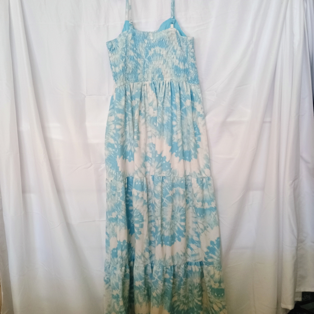 32 Degrees Sky Blue and White Maxi Dress